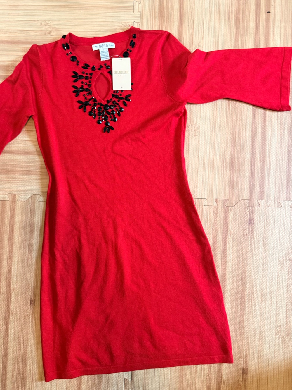 Melrose Chic NWT New York Red sweater dress beaded keyhole LARGE party dress